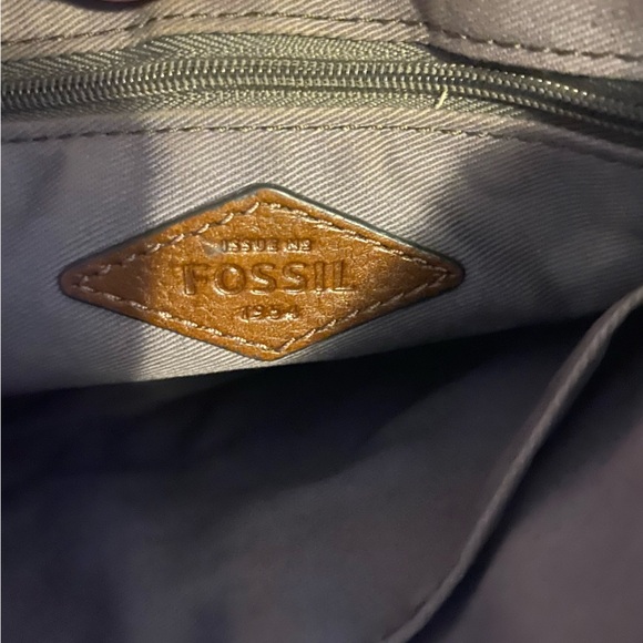 Fossil Leather Crossbody purse - Picture 15 of 16